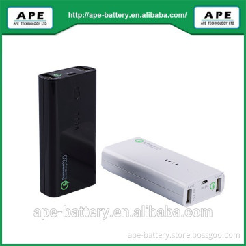 universal external portable power bank of Qualcomm Quick Charge 2.0 MP5200Q